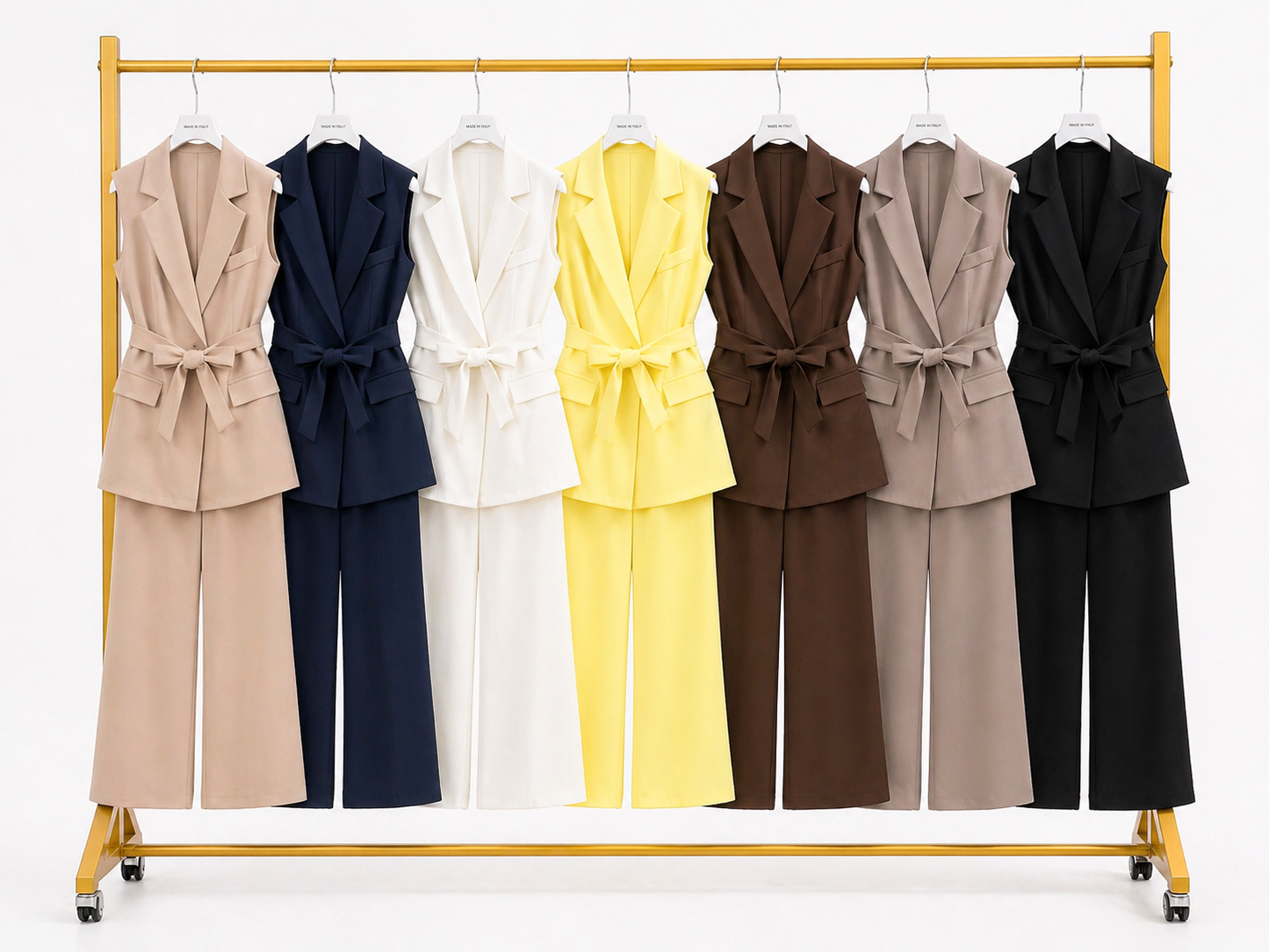 Setje met mouwloze blazer met ceintuur en broek