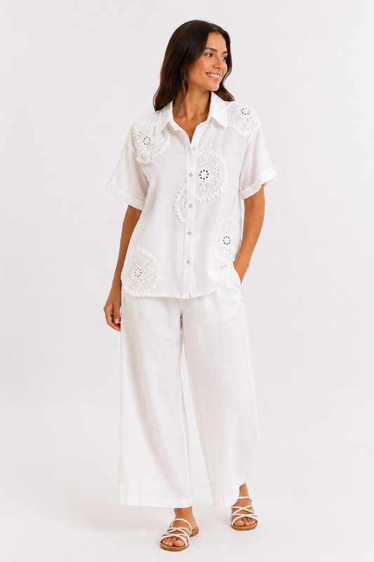Blouse met cirkelmotieven en knoopsluiting